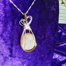 Load image into Gallery viewer, NATURAL GEODE DRUZY AGATE