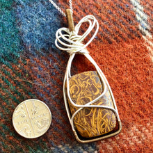 Load image into Gallery viewer, MIRIAM/CALLIGRAPHY GEM NECKLACE