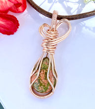 Load image into Gallery viewer, UNAKITE PENDANT
