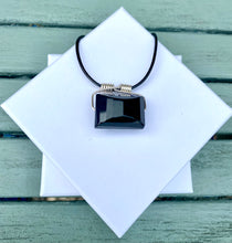 Load image into Gallery viewer, BLACK ONYX WIREWRAPPED PENDANT