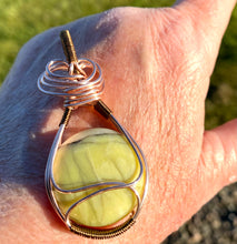 Load image into Gallery viewer, SCOTTISH SERPENTINE PENDANT
