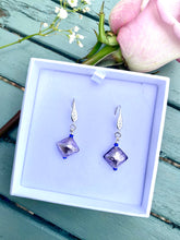 Load image into Gallery viewer, VIOLET CUSHION LAMPWORK EARRINGS