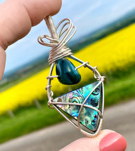 Load image into Gallery viewer, ABALONE PENDANT