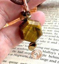 Load image into Gallery viewer, TIGERS EYE PENDANT