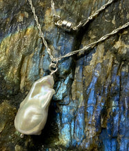 Load image into Gallery viewer, FRESHWATER NUCLEATED BAROQUE PEARL NECKLACE & Magnetic Clasp