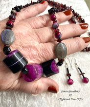 Load image into Gallery viewer, AGATE FUSCHIA BARRELS NECKLACE with LABRADORITE & EARRINGS
