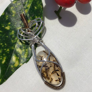MONTANA AGATE NECKLACE