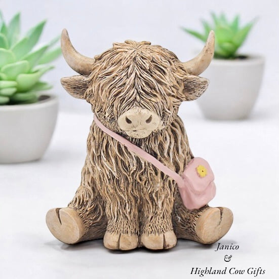 HAPPY HIGHLAND COW with PINK HANDBAG