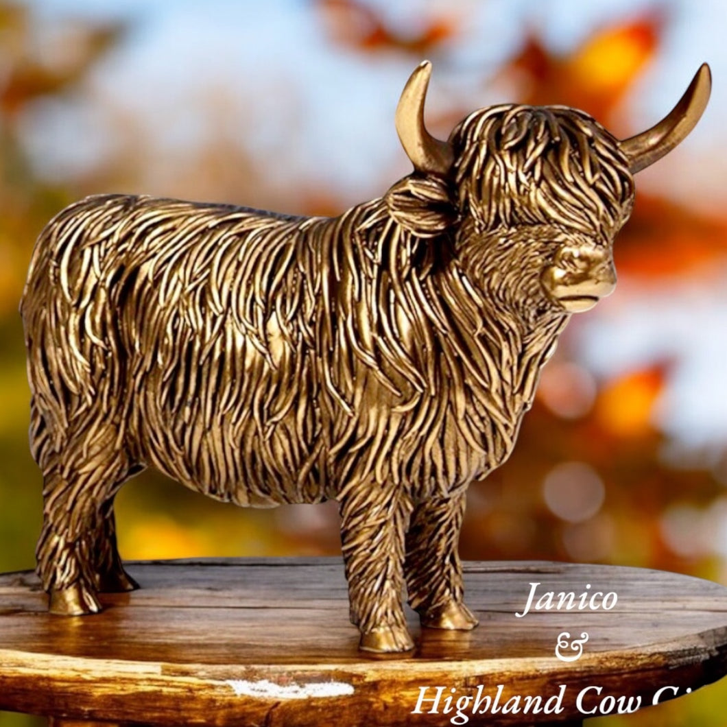 LARGE BRONZE HIGHLAND COW