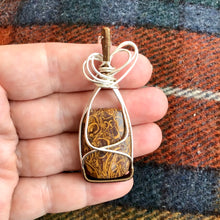 Load image into Gallery viewer, MIRIAM/CALLIGRAPHY GEM NECKLACE
