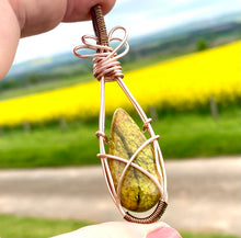 Load image into Gallery viewer, GREEN OPAL PENDANT
