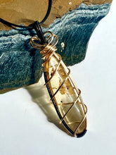 Load image into Gallery viewer, COPAL WIREWRAPPED  PENDANT (longdrop)
