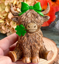 Load image into Gallery viewer, HAPPY HIGHLAND LUCKY GIRL COW
