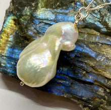 Load image into Gallery viewer, FRESHWATER NUCLEATED BAROQUE PEARL NECKLACE &amp; Magnetic Catch
