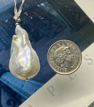Load image into Gallery viewer, FRESHWATER NUCLEATED BAROQUE PEARL NECKLACE &amp; Magnetic Clasp
