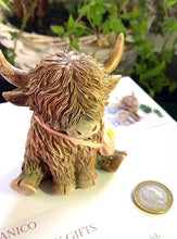 Load and play video in Gallery viewer, HAPPY HIGHLAND COW with PINK HANDBAG

