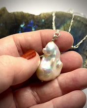 Load and play video in Gallery viewer, FRESHWATER NUCLEATED BAROQUE PEARL NECKLACE &amp; Magnetic Catch
